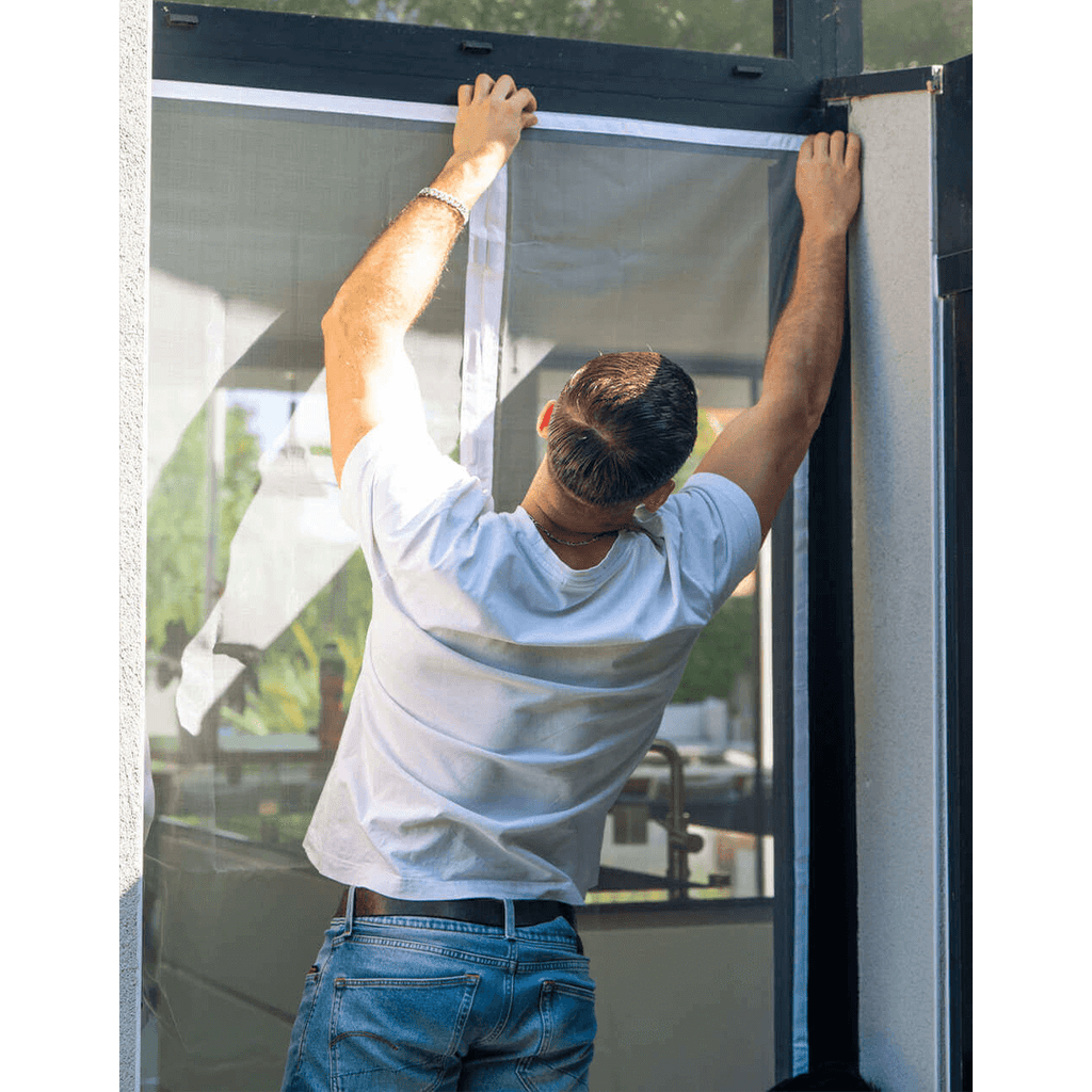 Installation moustiquaire porte magnétique